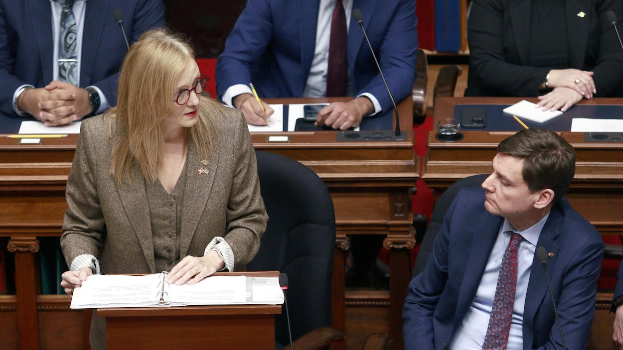 La C.-B. présente un budget « discipliné » mais largement déficitaire