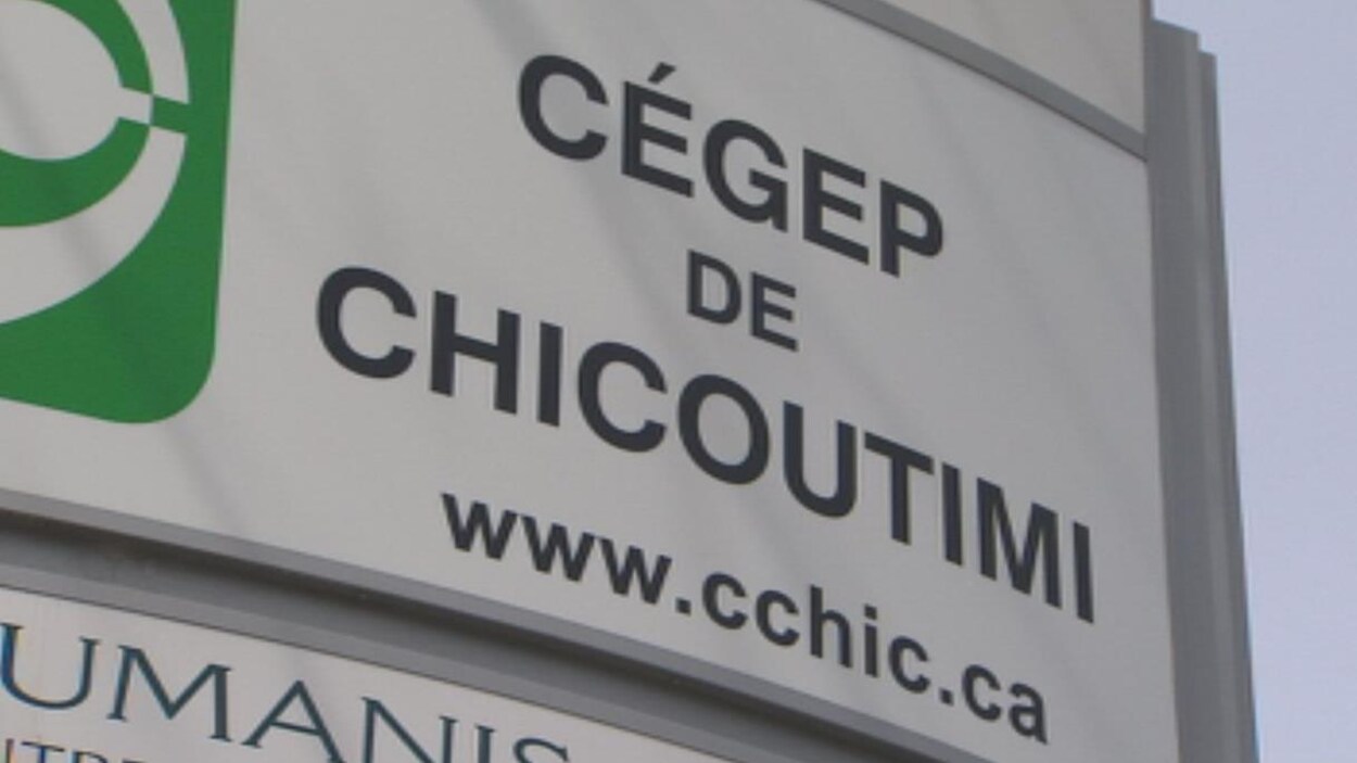 L'affiche du Cégep de Chicoutimi L'affiche du Cégep de Chicoutimi