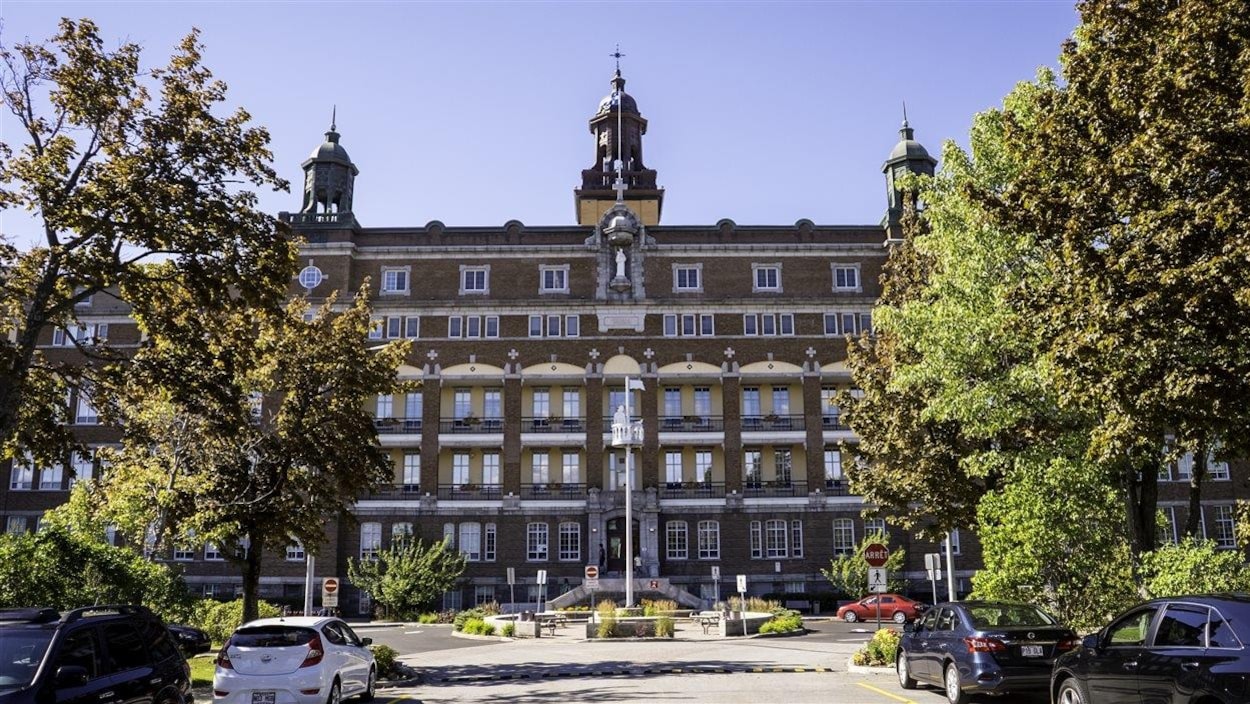 Le cégep de Rimouski.