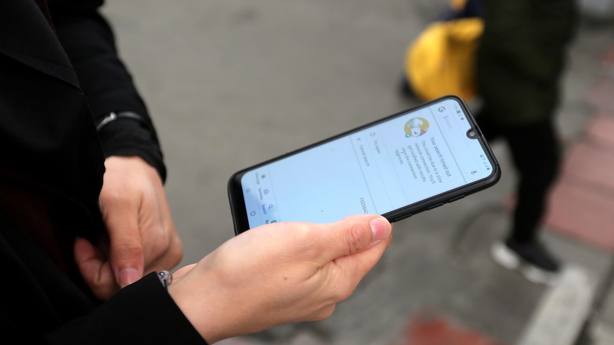 Un cellulaire privé d'Internet.