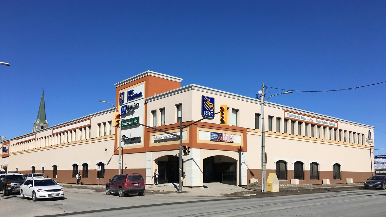 Une Cour provinciale à l'intérieur d'un centre commercial de Timmins