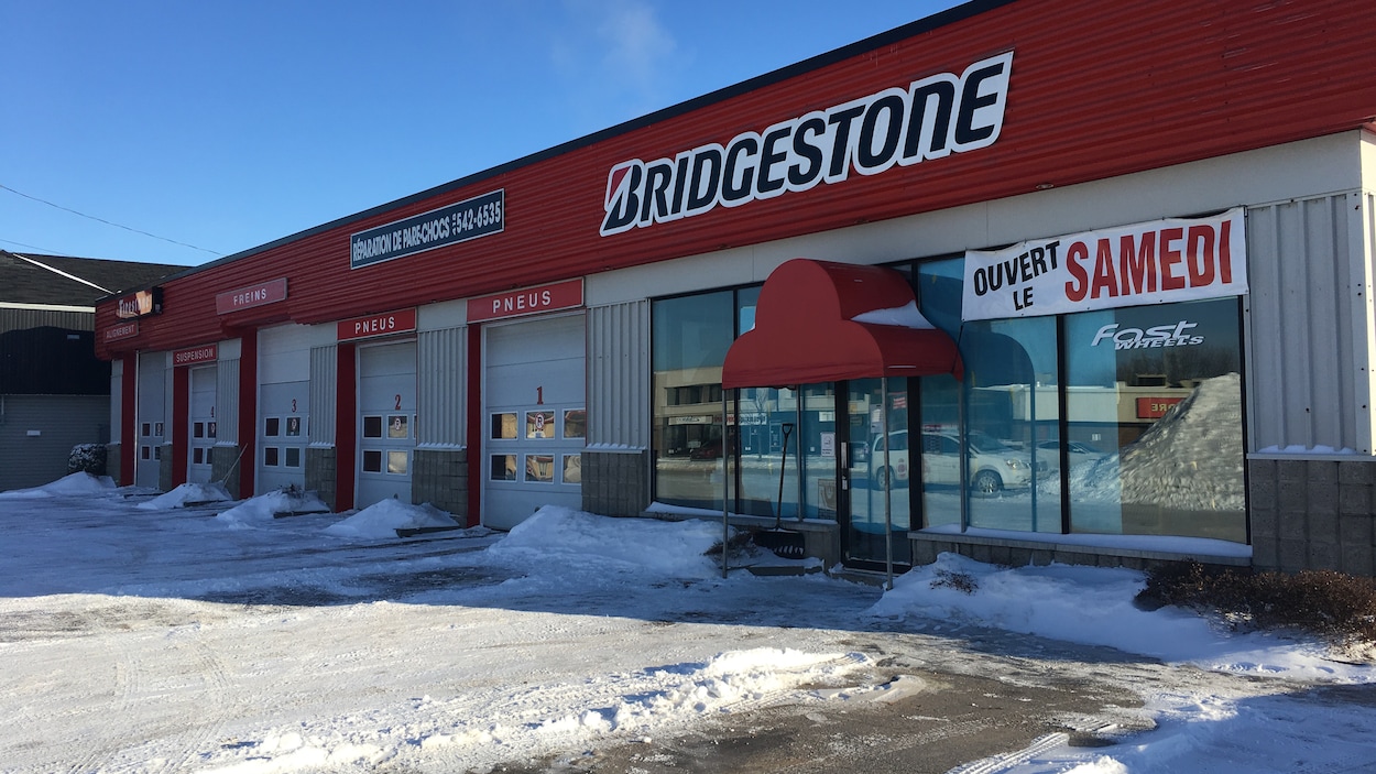 Le centre de pneus GCR de Chicoutimi ferme ses portes en même temps que les trois autres centres GCR dans la région. Le centre de pneus GCR de Chicoutimi ferme ses portes en même temps que les trois autres centres GCR dans la région.