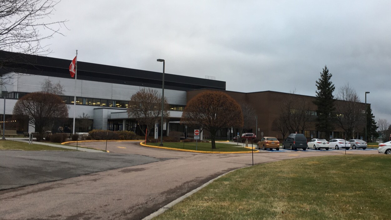 Restructuration majeure au centre fiscal de Jonquière RadioCanada.ca