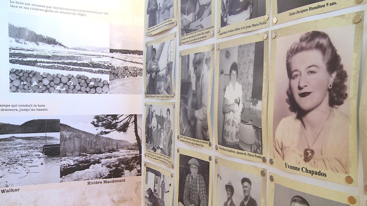 Des panneaux de l'exposition présentant des photos d'époque.