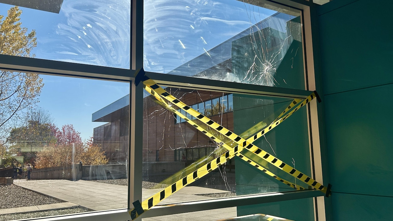 Bagarres et fumigènes lors d’un tournoi à Gatineau : un homme de 18 ans arrêté