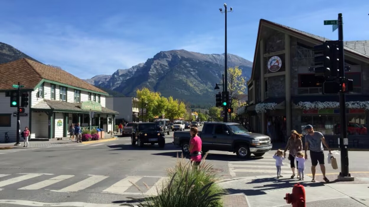 L’Alberta propose des lois pour maîtriser la taxe sur les logements vacants à Canmore