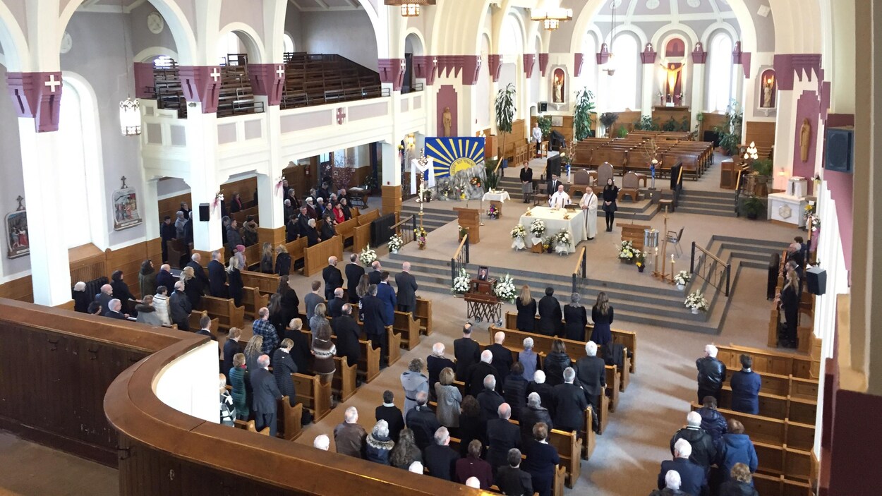 Hommage à Michel Perron à l'église Saint-André de La Sarre.
Hommage à Michel Perron à l'église Saint-André de La Sarre.
