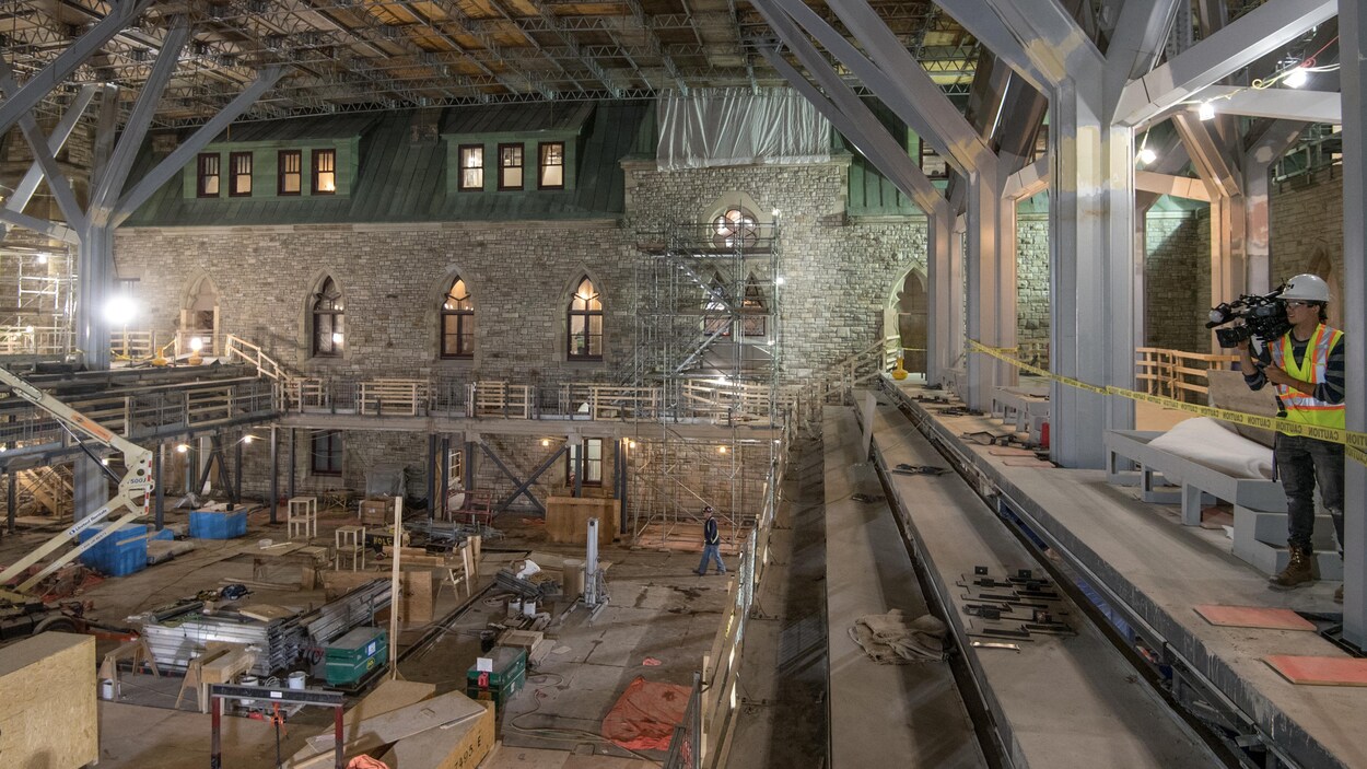 La cour actuelle de l'édifice de l'Ouest en plein travaux. La cour actuelle de l'édifice de l'Ouest en plein travaux.