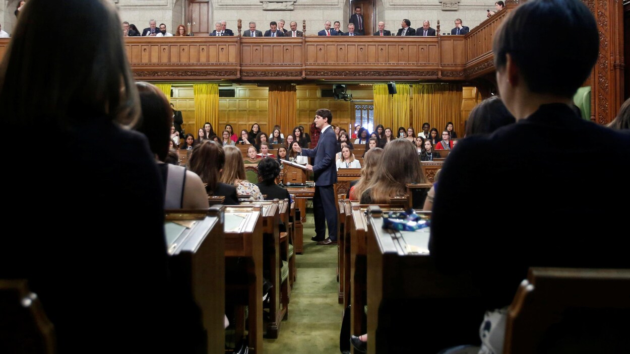Justin Trudeau s'adresse à la Chambre des communes. Justin Trudeau s'adresse à la Chambre des communes.