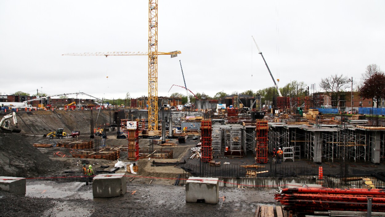 Le chantier de l'Hôpital de l'Enfant-Jésus à Québec.