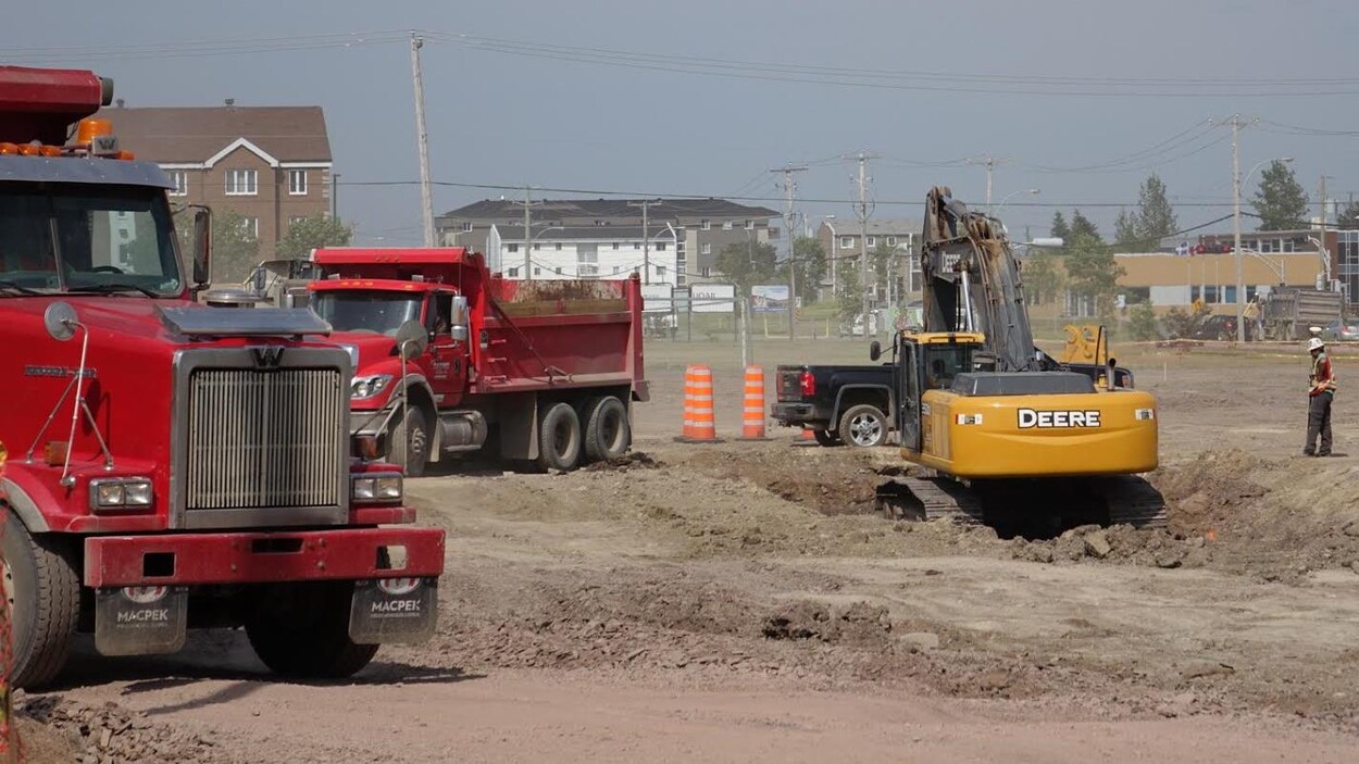 Début des travaux sur le chantier du complexe sportif à Rimouski Début des travaux sur le chantier du complexe sportif à Rimouski
