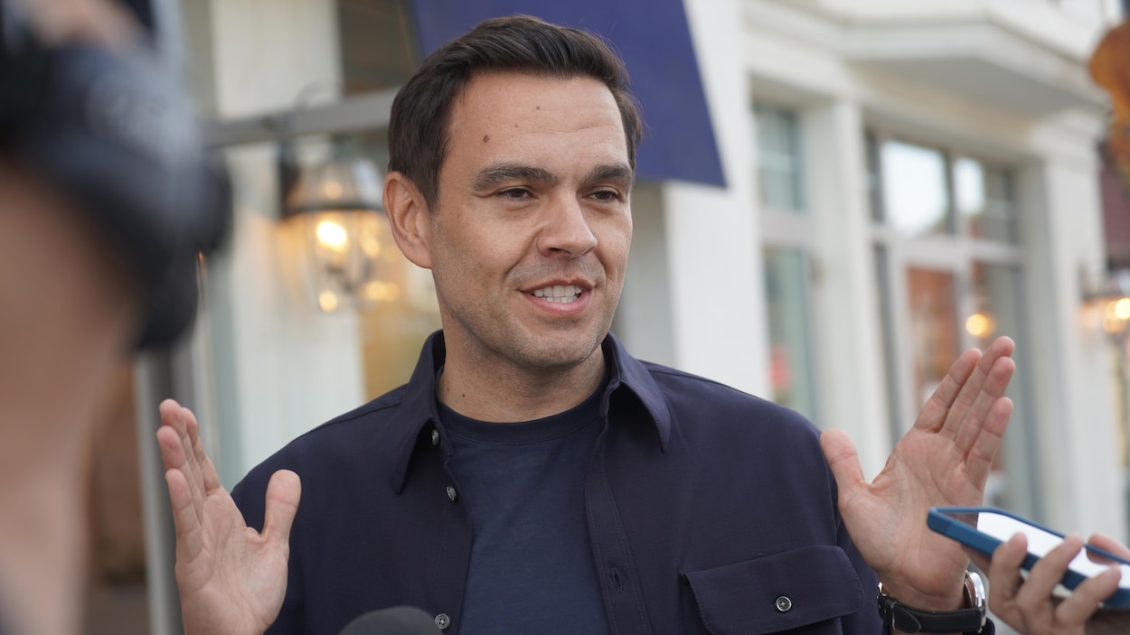 Jour 13 de la campagne électorale : Charles Milliard s’arrête à Sherbrooke