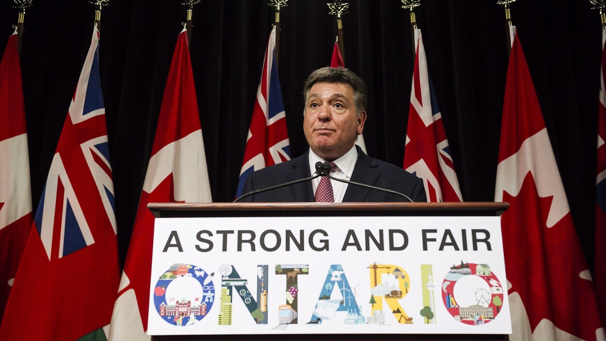Le ministre des Finances Charles Sousa Le ministre des Finances Charles Sousa