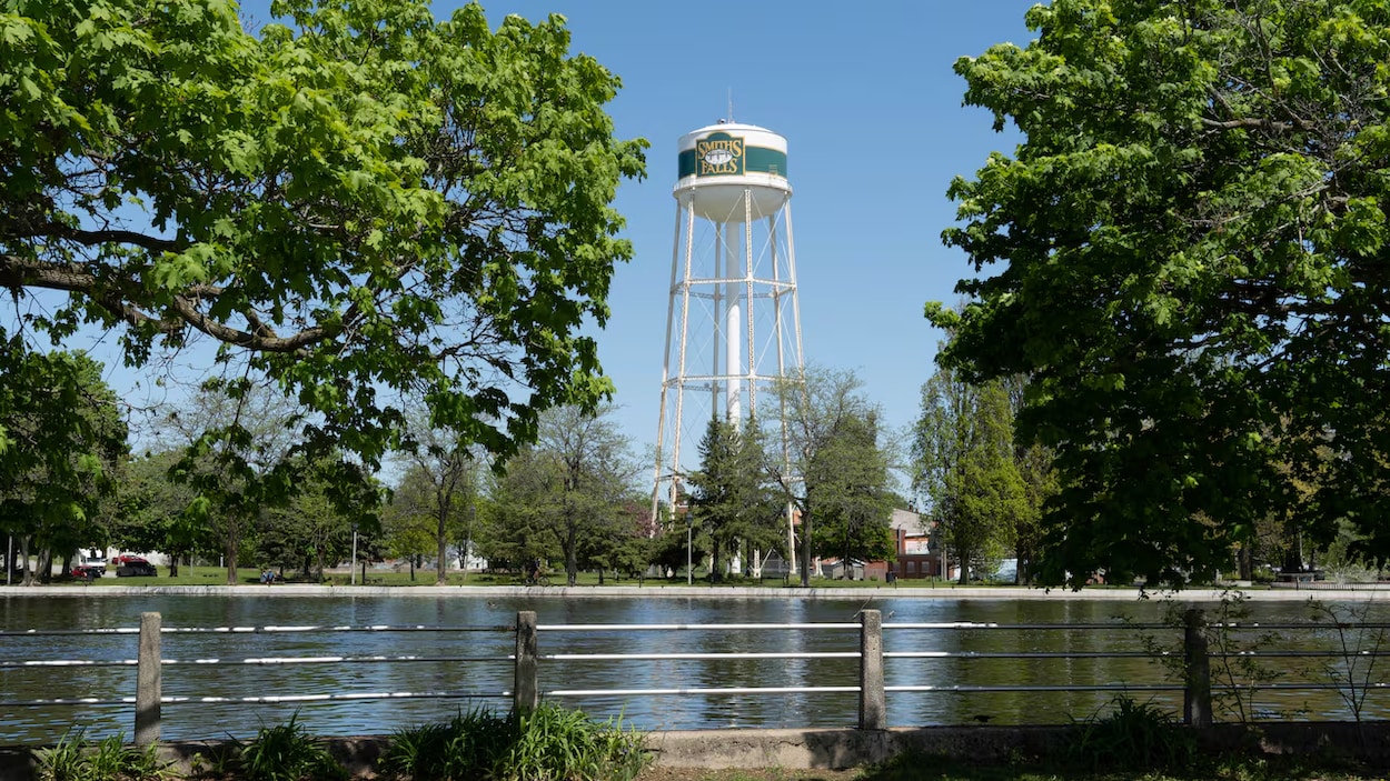 Un château d’eau centenaire emblématique de Smith Falls sera démoli