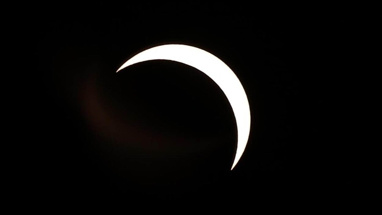 Image représentant une éclipse solaire.