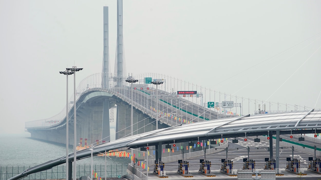 RÃ©sultats de recherche d'images pour Â«Â En Chine, ouverture du plus long pont maritime du mondeÂ Â»