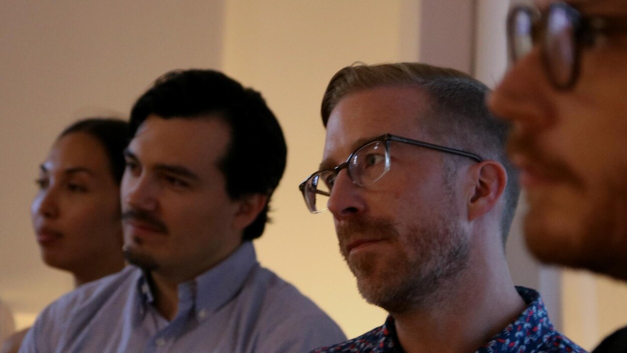 Chris Messina avec d'autres personnes.