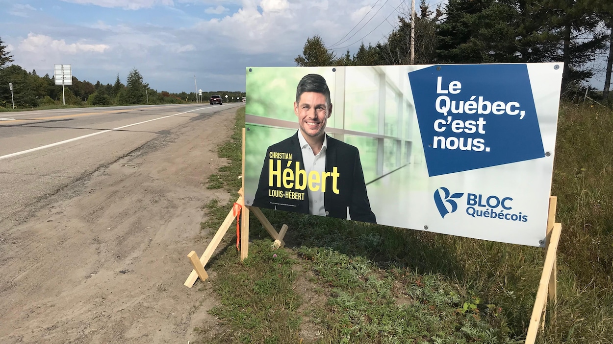 L'affiche du candidat du Bloc québécois dans Louis-Hébert a été installée dans la mauvaise circonscription.
