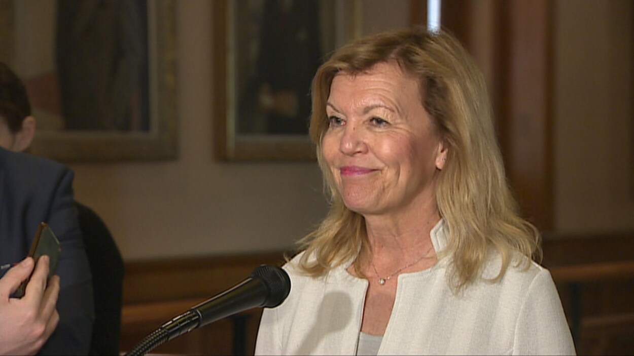 La ministre de la Santé Christine Elliott