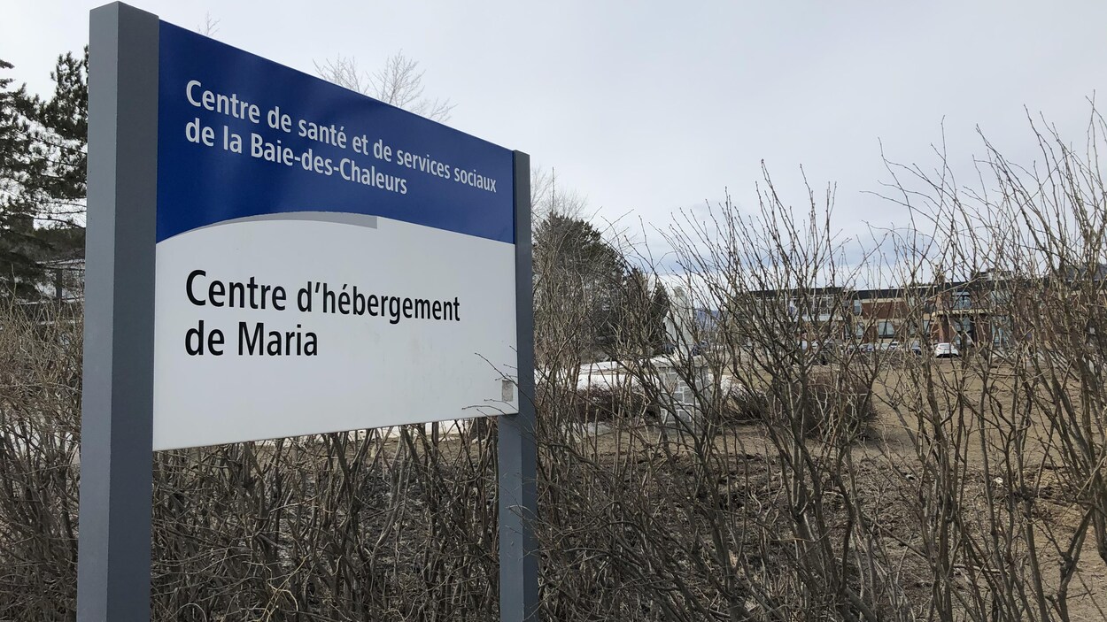 L'affiche qui accueille les visiteurs.