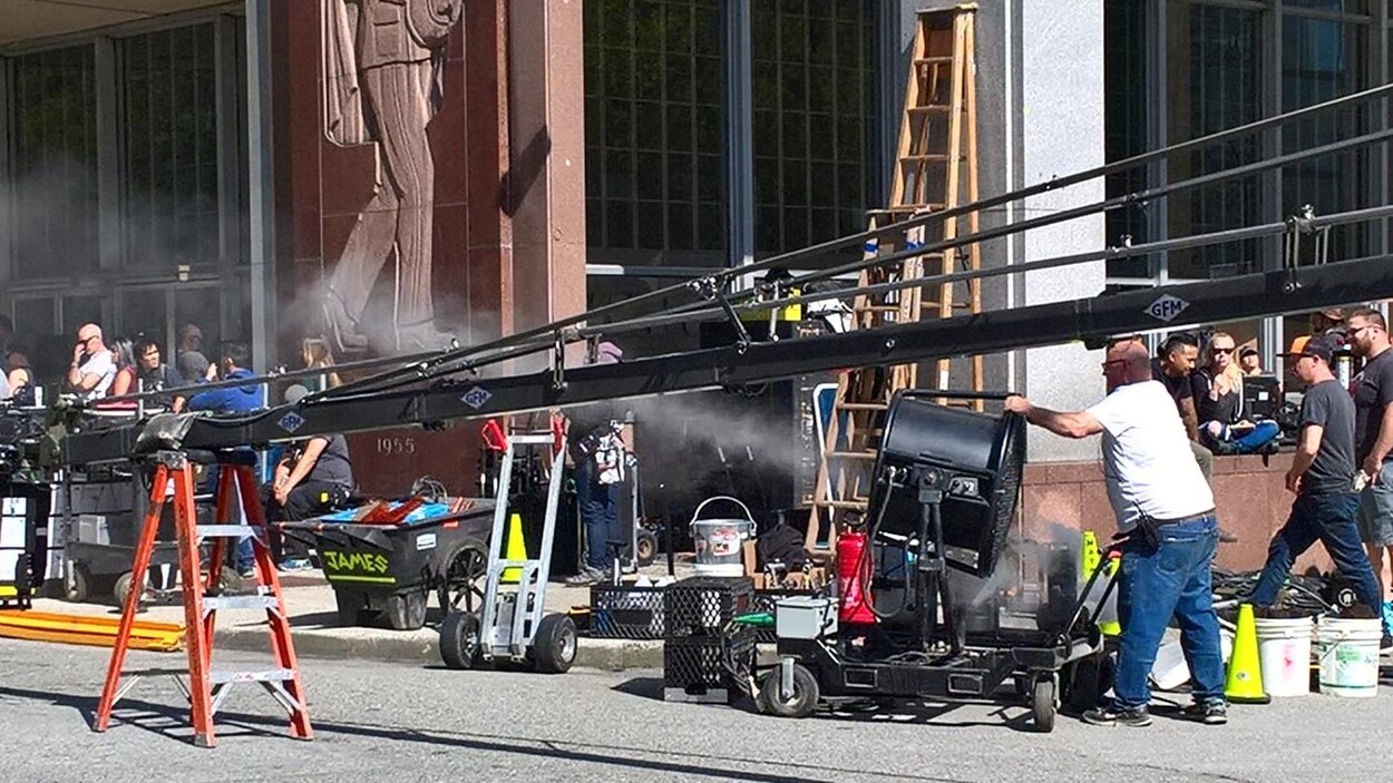 Une équipe de cinéma tourne un film sous le soleil Une équipe de cinéma tourne un film sous le soleil