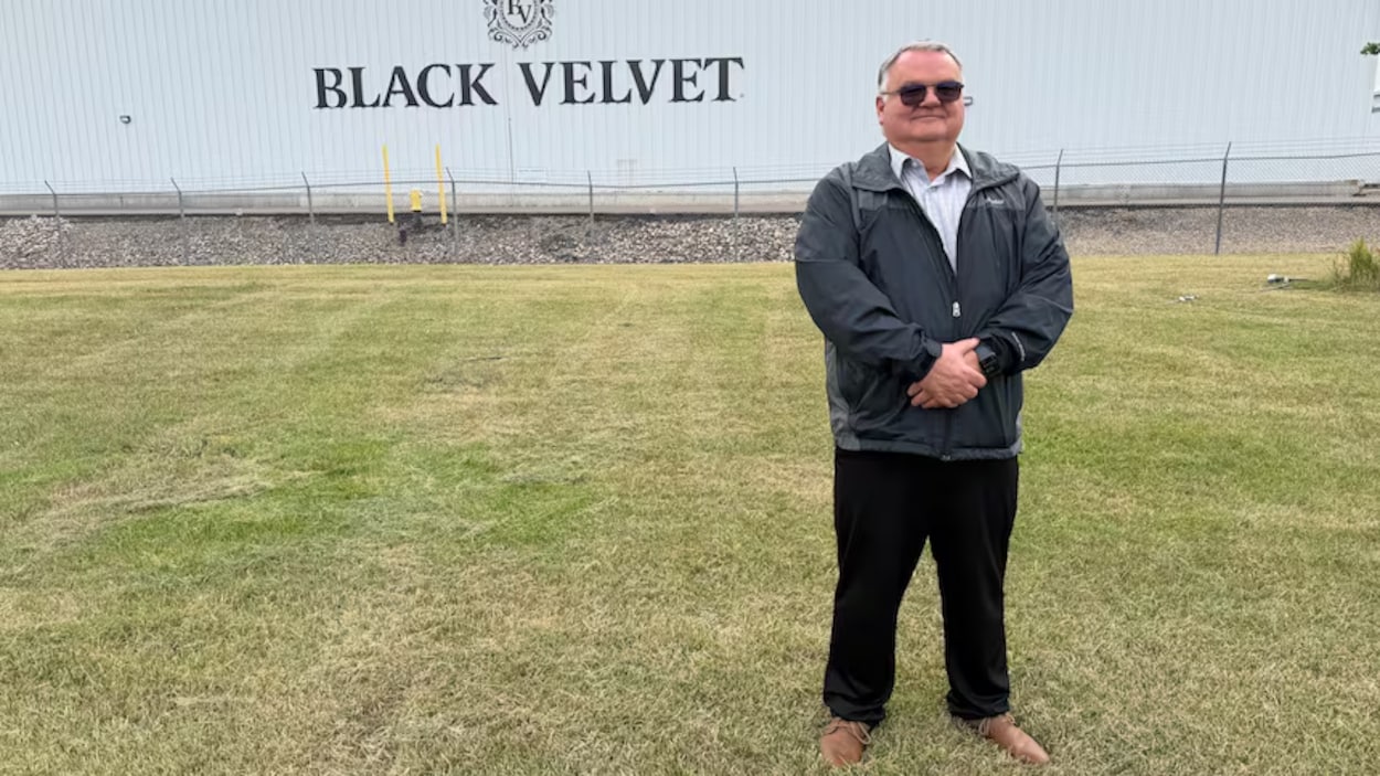 Un fabricant de whisky en Alberta inquiet du différend entre le Canada et les États-Unis