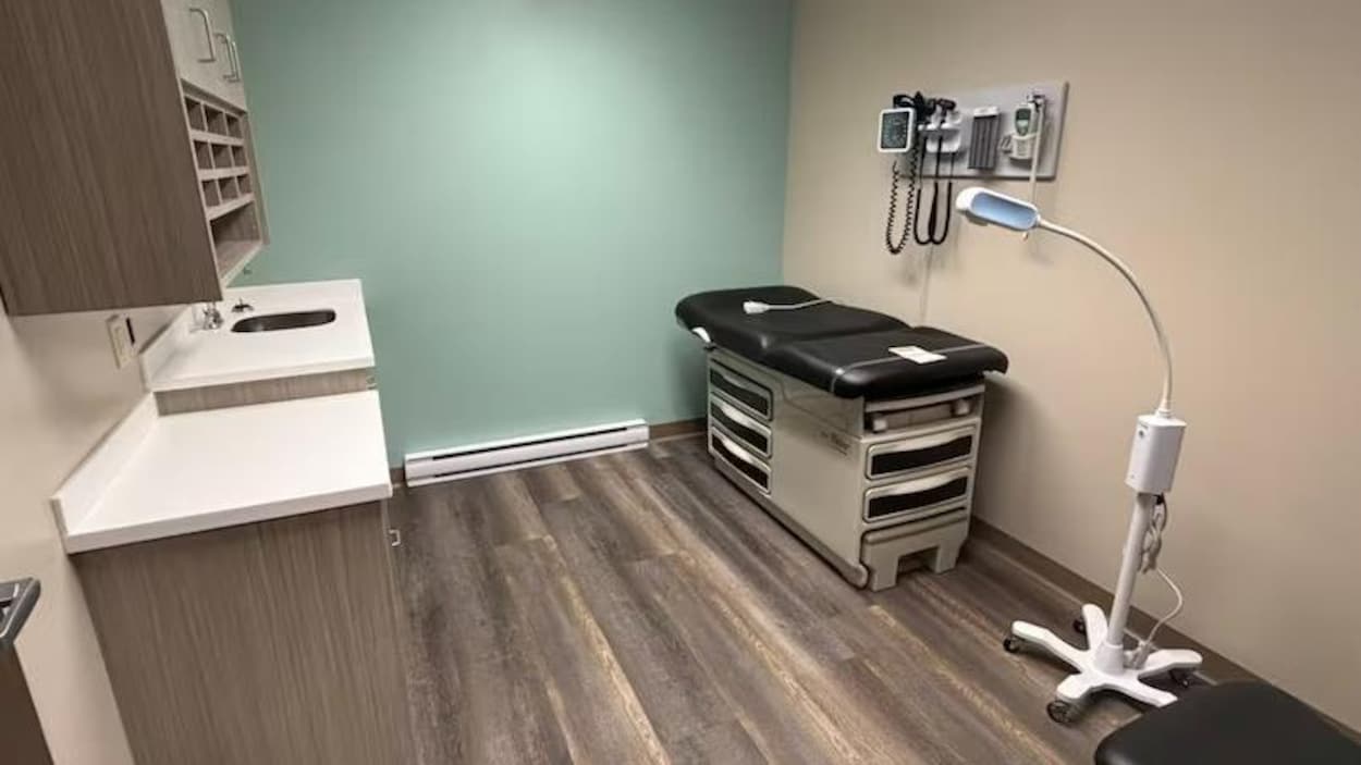 Une clinique de Montréal ferme ses portes en blâmant la loi 2