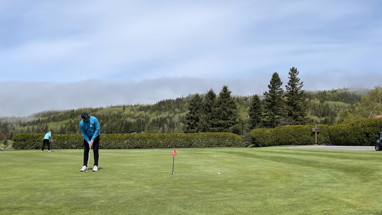 Les actionnaires entérinent à 99 % la vente du Club de golf du Bic