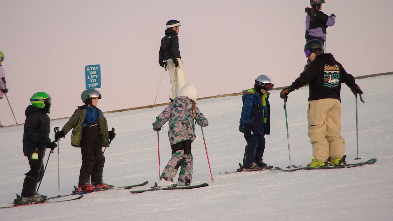 Célébration olympique au club de ski acrobatique de Saskatoon