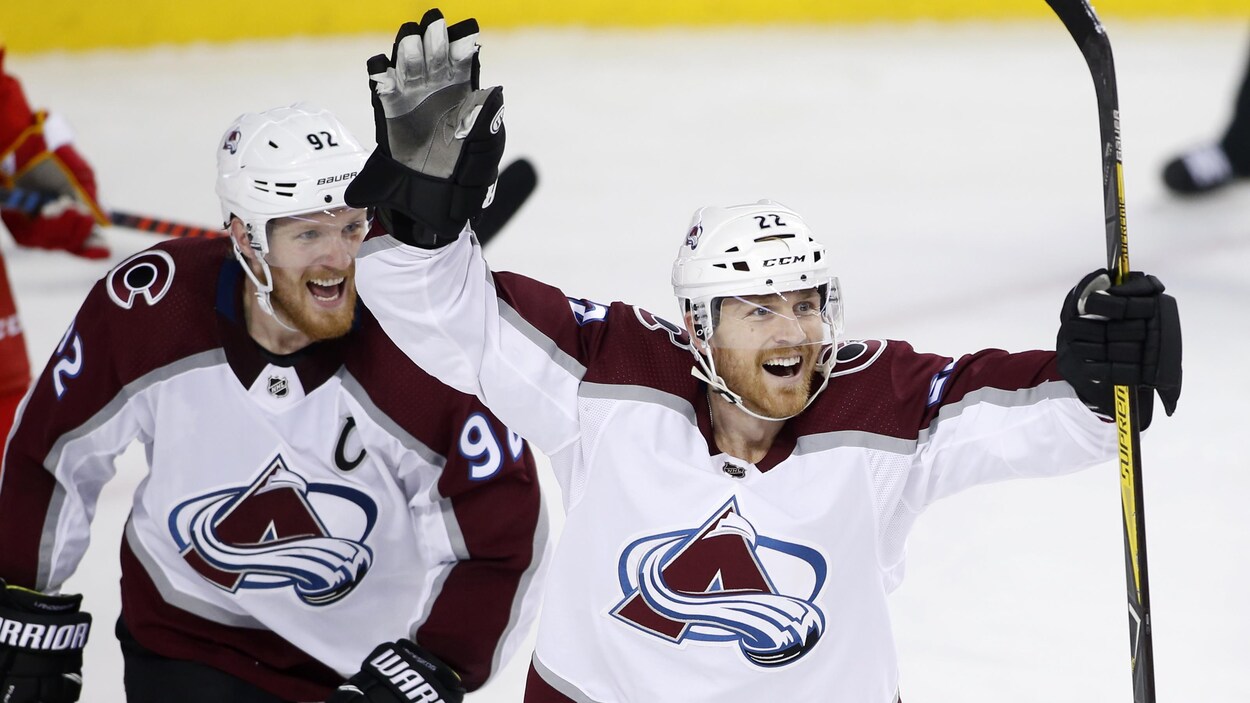 Gabriel Landeskog (gauche) et Colin Wilson (droite)