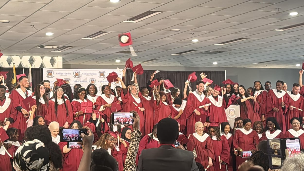 133 diplômés du Collège Mathieu prêts à bâtir l'avenir francophone de la Saskatchewan