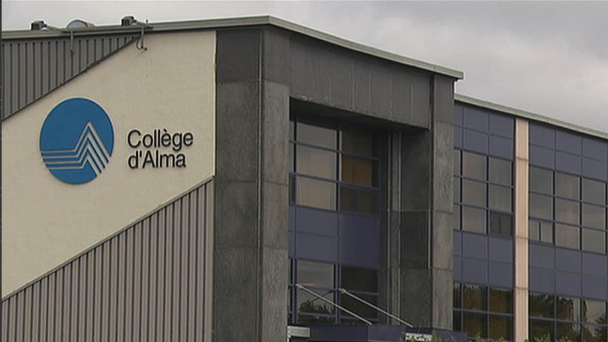 L'extérieur de Collège d'Alma