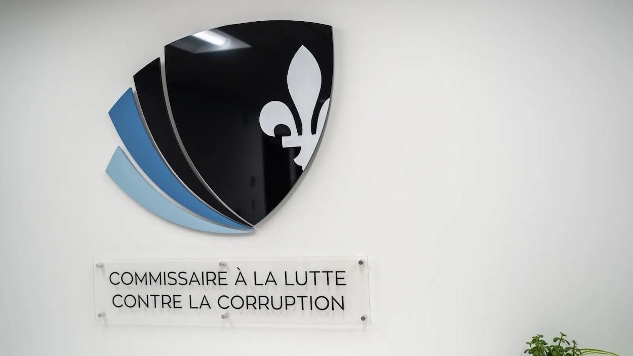 Un faux enquêteur du DGEQ accusé