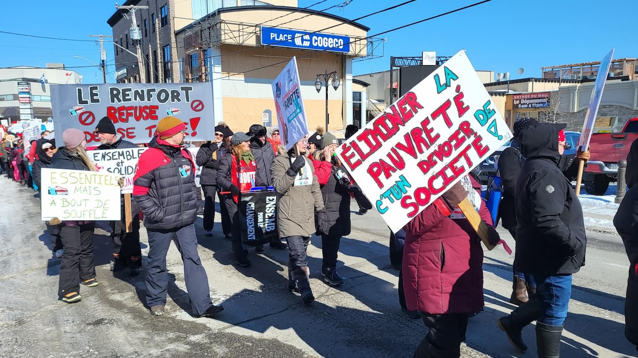 « Le communautaire à boutte » : 400 personnes dans les rues à Alma