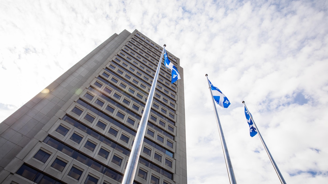 Québec écarte des projets en IA et automatisation dans la fonction publique