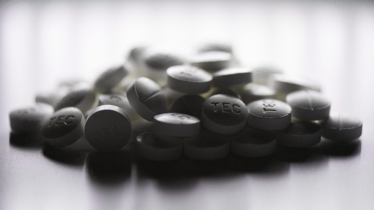 Des comprimés d'oxycodone et d'acétaminophène Des comprimés d'oxycodone et d'acétaminophène
