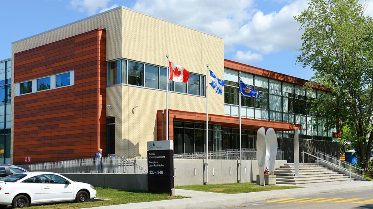 La Ville de Québec fermera la moitié de ses comptoirs de services