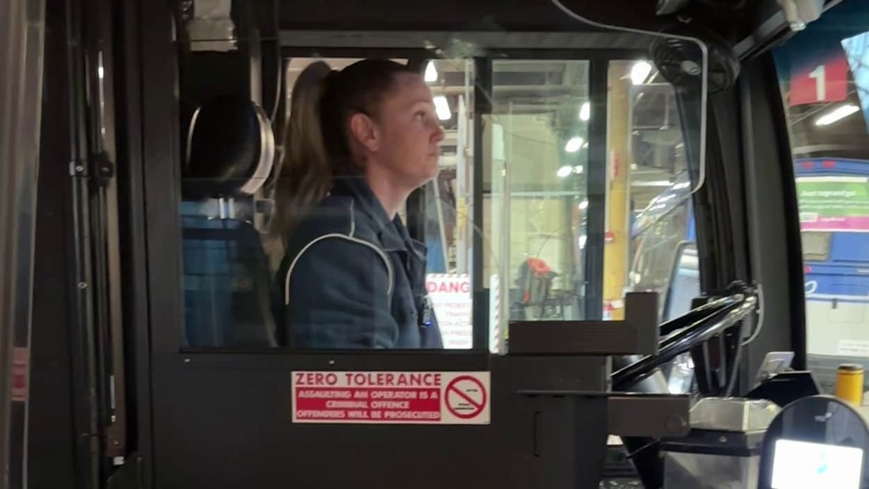 Prendre le volant pendant que la ville se réveille