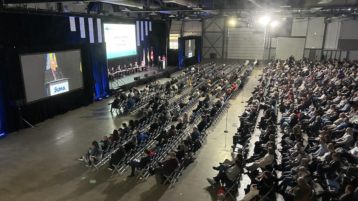 Plus de 1000 représentants municipaux réunis pour aborder les difficultés des villes