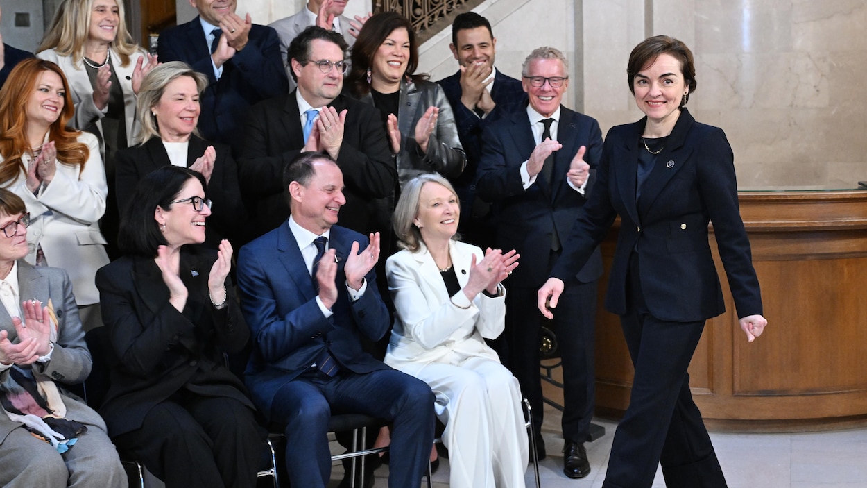 Une unité fragile derrière le gouvernement Fréchette