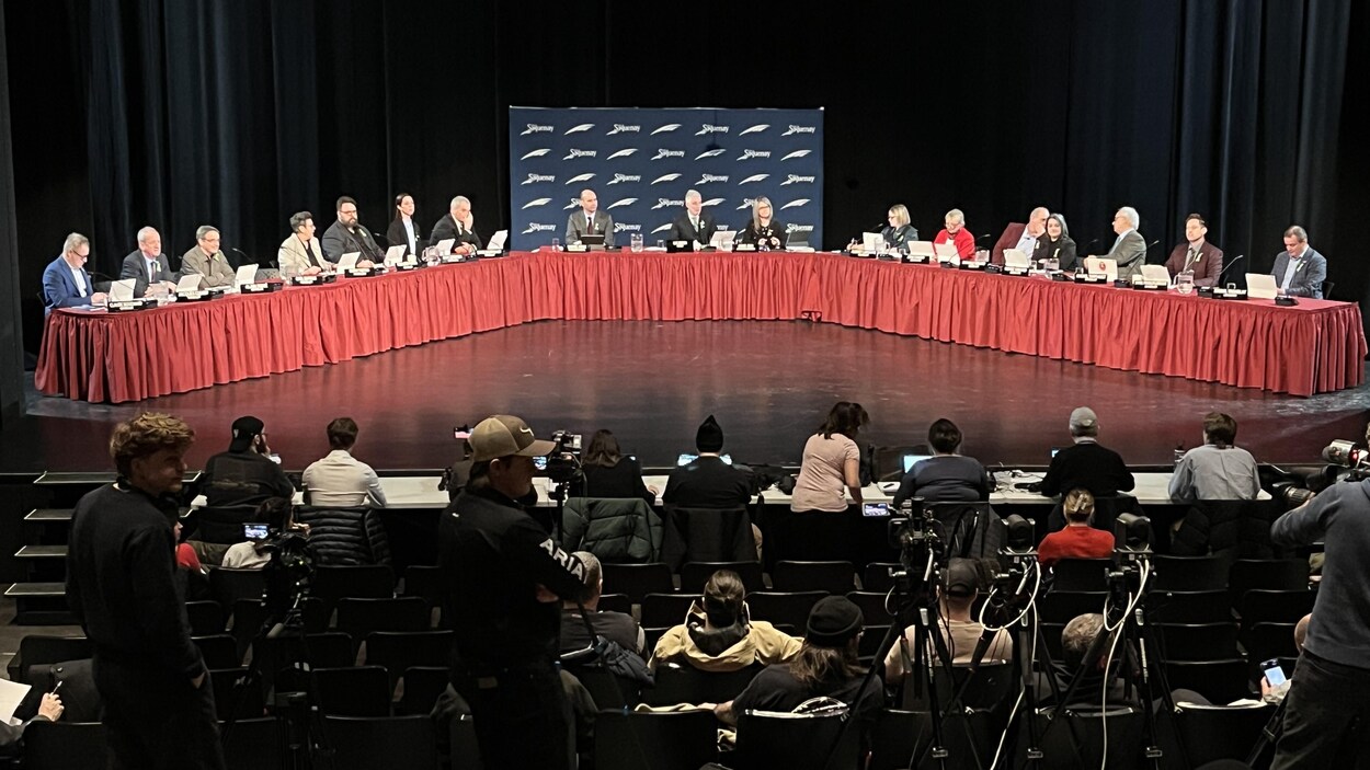 Valérie Maltais honorée par les conseillers municipaux de Saguenay