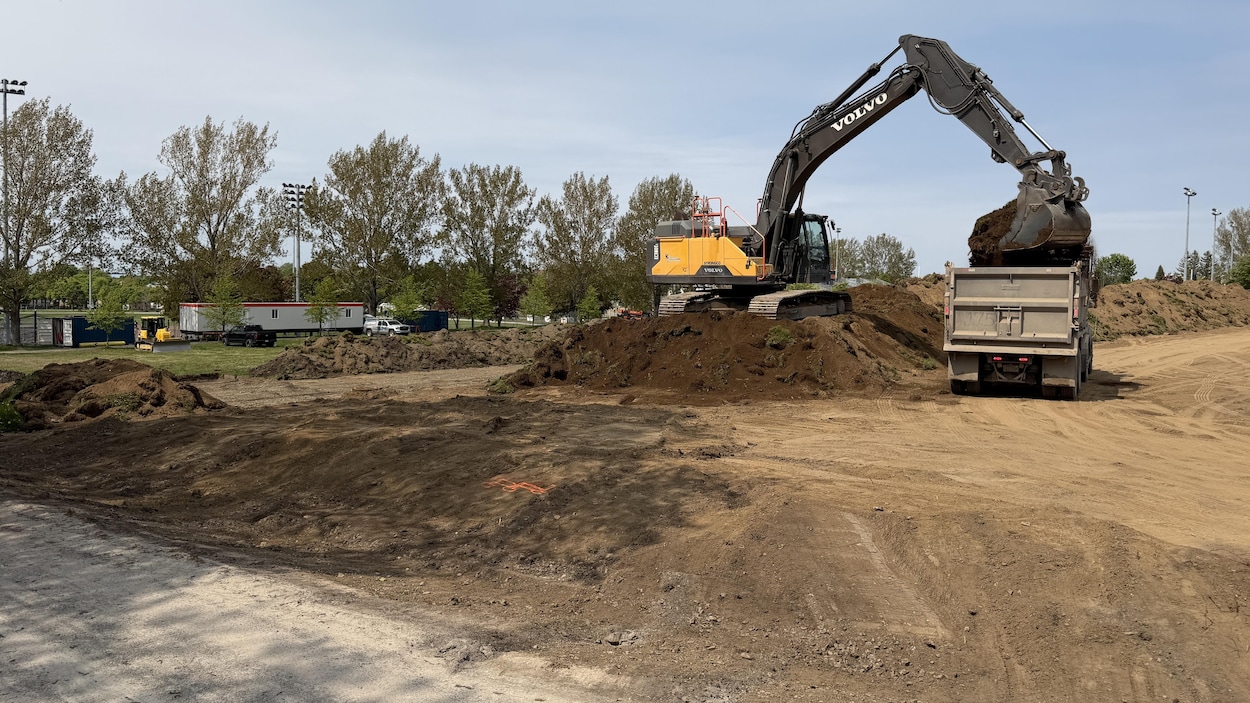 Début des travaux de construction du stade multisports de Rimouski