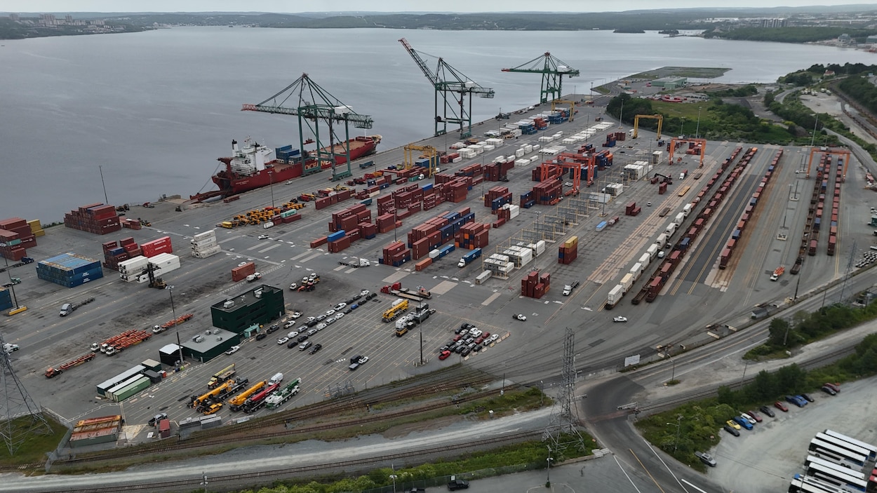 Le port d’Halifax a enfreint la Loi sur les langues officielles