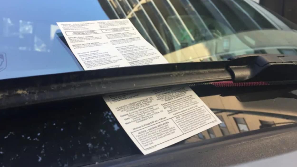 Plus de 1350 constats d’infraction distribués près des écoles de Sherbrooke