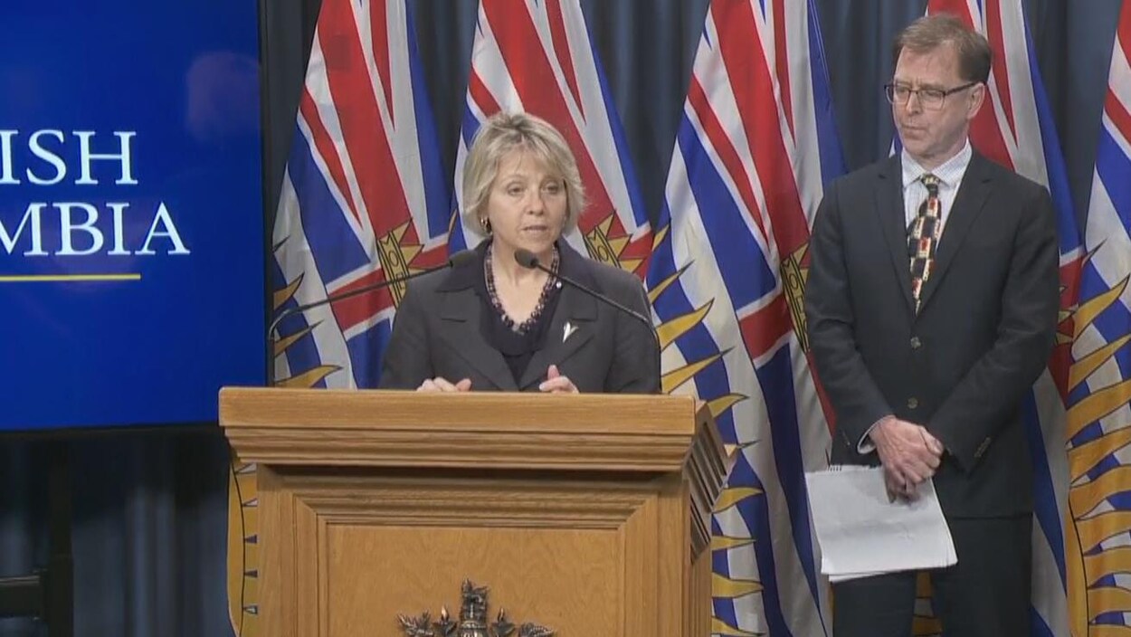 Dre Bonnie Henry, médecin hygiéniste en chef de la Colombie-Britannique et Adrian Dix, ministre de la Santé