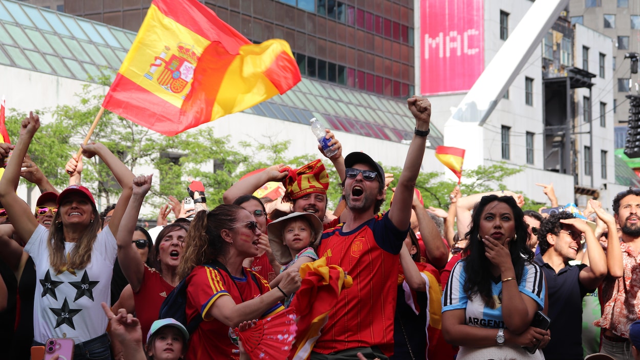 « España, España ! » : Montréal en rouge et jaune après la finale de la Coupe du monde