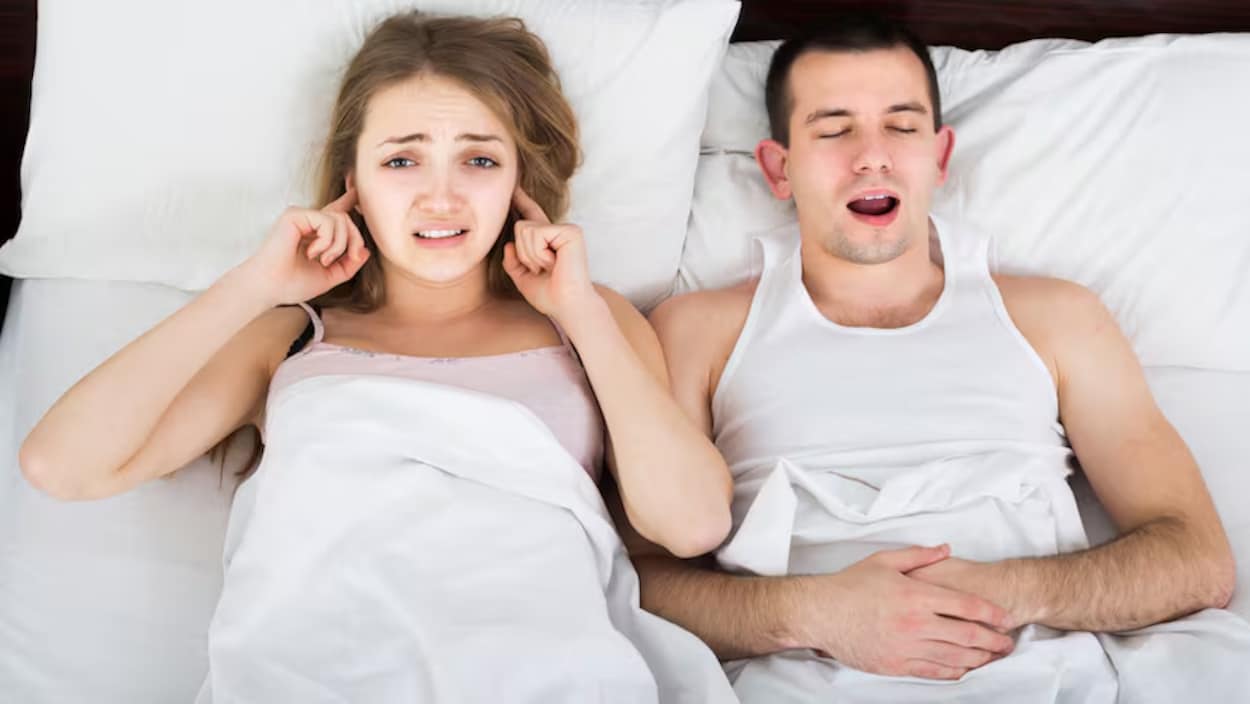 Faire chambre à part lorsque le partenaire est un incorrigible ronfleur?