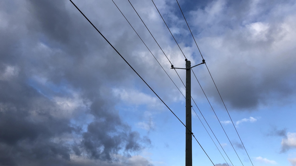Un poteau électrique
