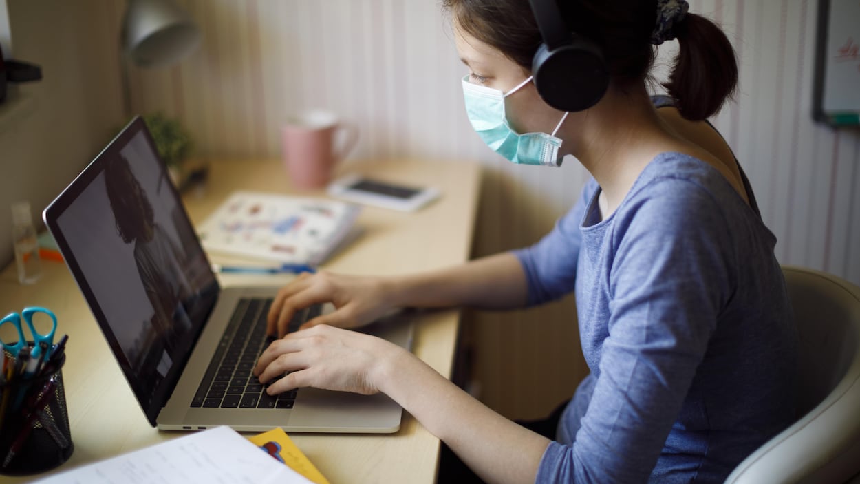 Une Formation Quebecoise Sur L Enseignement A Distance Fait Fureur A L International Radio Canada Ca