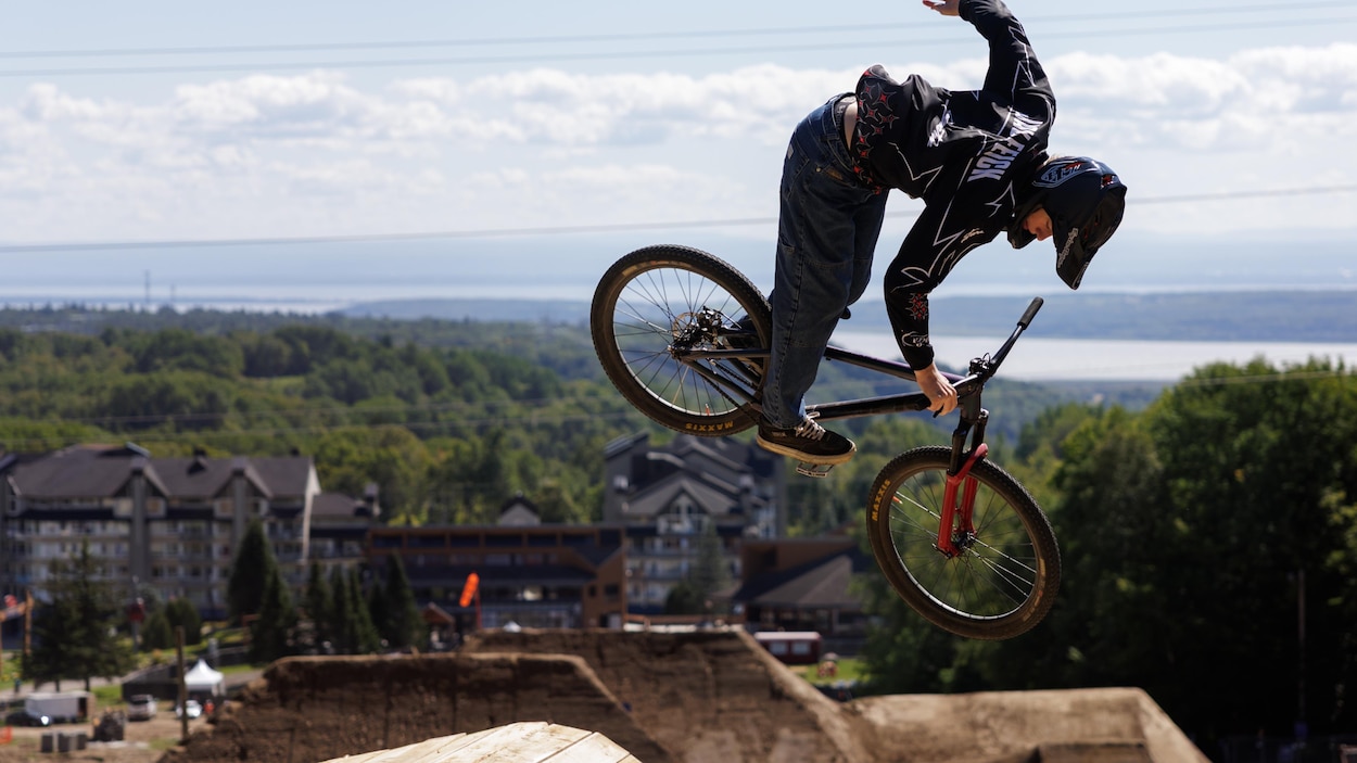 Le Crankworx veut rallier les fans de vélo de montagne au Mont-Sainte-Anne